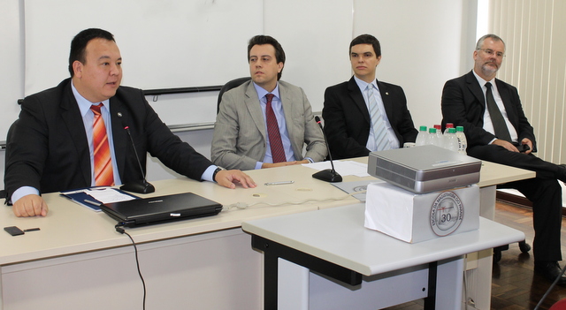 Comissão de Prerrogativas esteve reunida em Curitiba para deliberações e visita ao escritório do Professor René Ariel Dotti