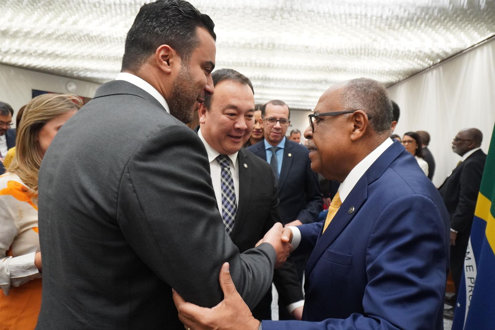 Posse do ministro Benedito Gonçalves na ENFAM é prestigiada pela AMAPAR e AMB
