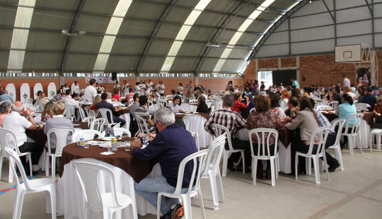 Feijoada da AMAPAR arrecada mais de R$ 12 mil para o Sersocial