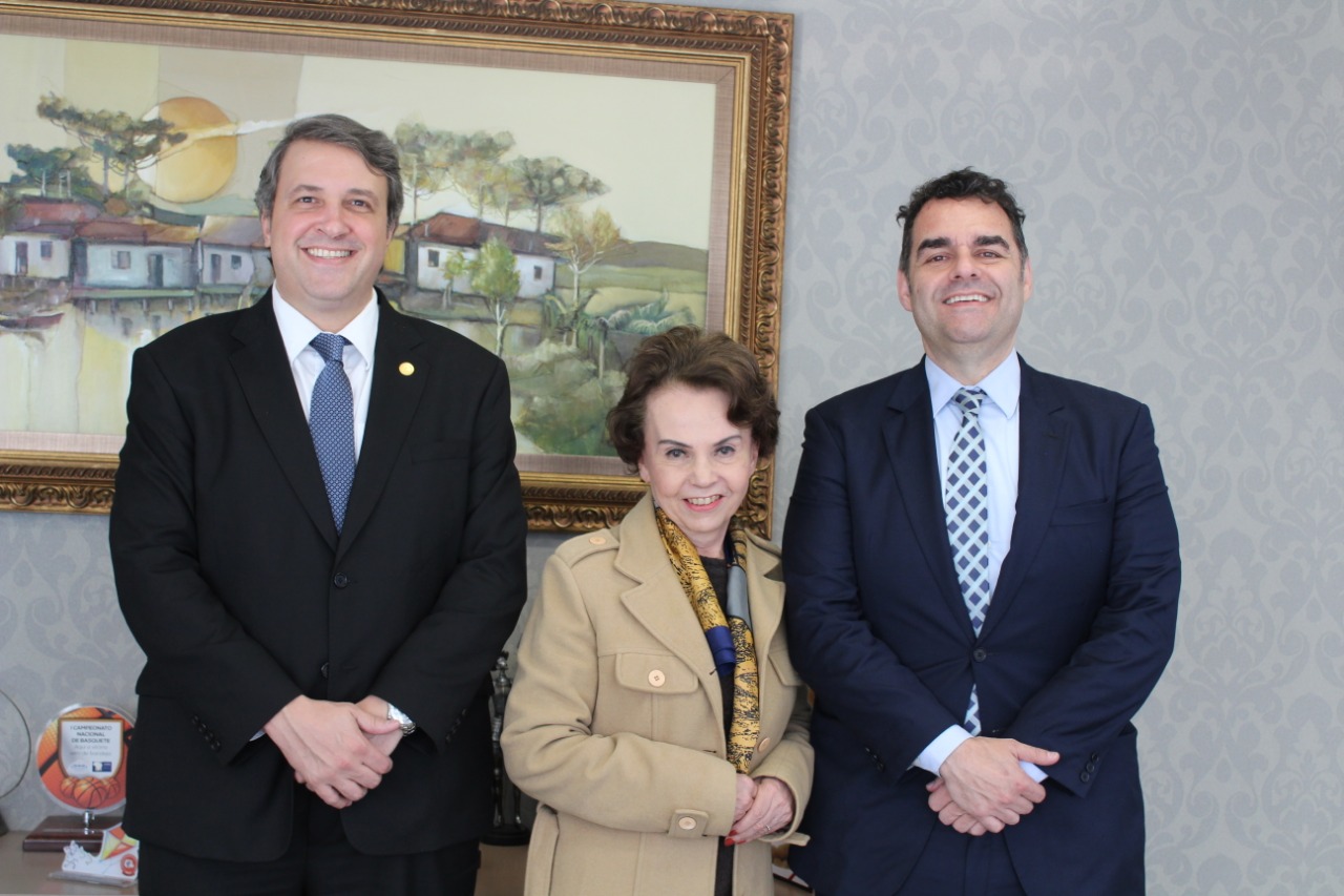 Diretoria da AMAPAR recebe o diretor jurídico da Itaipu Binacional, Cezar Eduardo Ziliotto