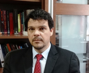 Juiz José Ricardo Vianna recebe homenagem da OAB e fala dos Direitos do Consumidor