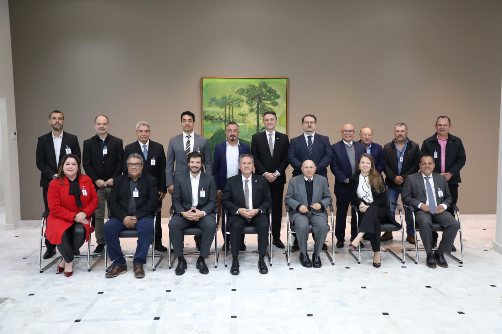 Presidente da Amapar acompanha comitiva de Mandaguaçu e região em visita institucional ao presidente do TJPR