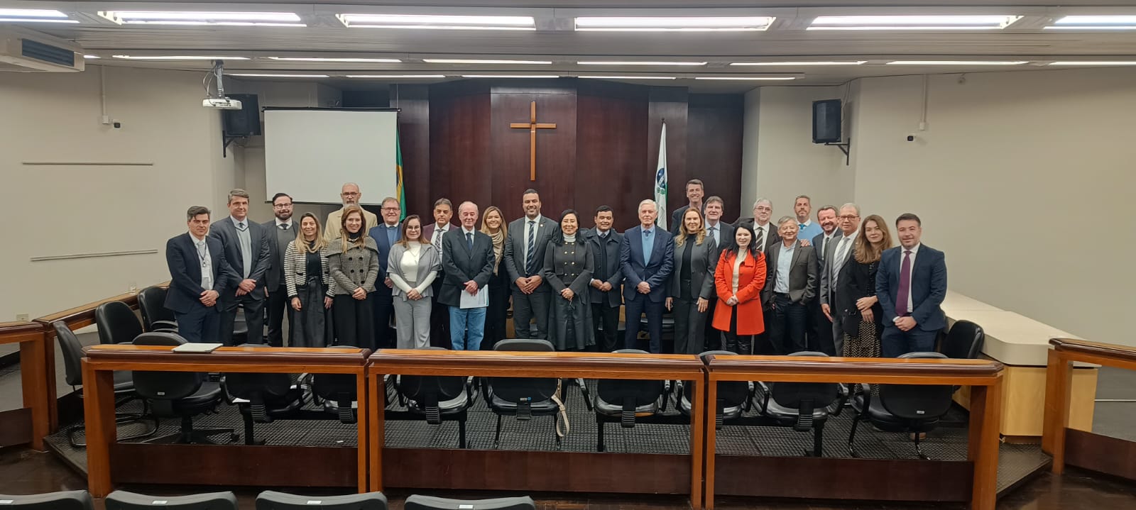 Presidente do TJPR, Lidia Maejima, se reúne com juízas e juízes de Maringá e Região