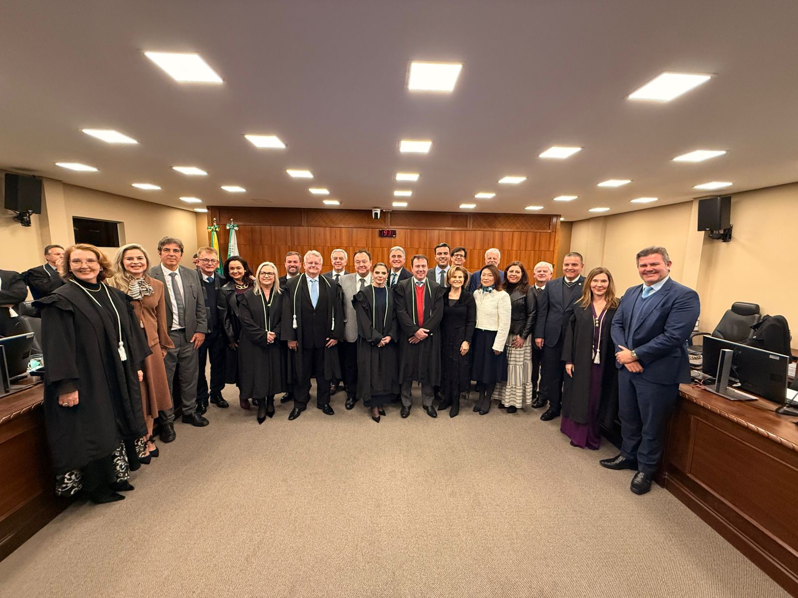 Diretorias da AMAPAR e da AMB prestigiam posse no TRE-PR 